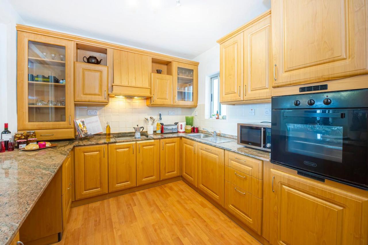 Spinola Bay Top Floor Seafront 3 Bedroom Apartment With Panoramic Sea Views - By Getawaysmalta Saint Julian's Luaran gambar