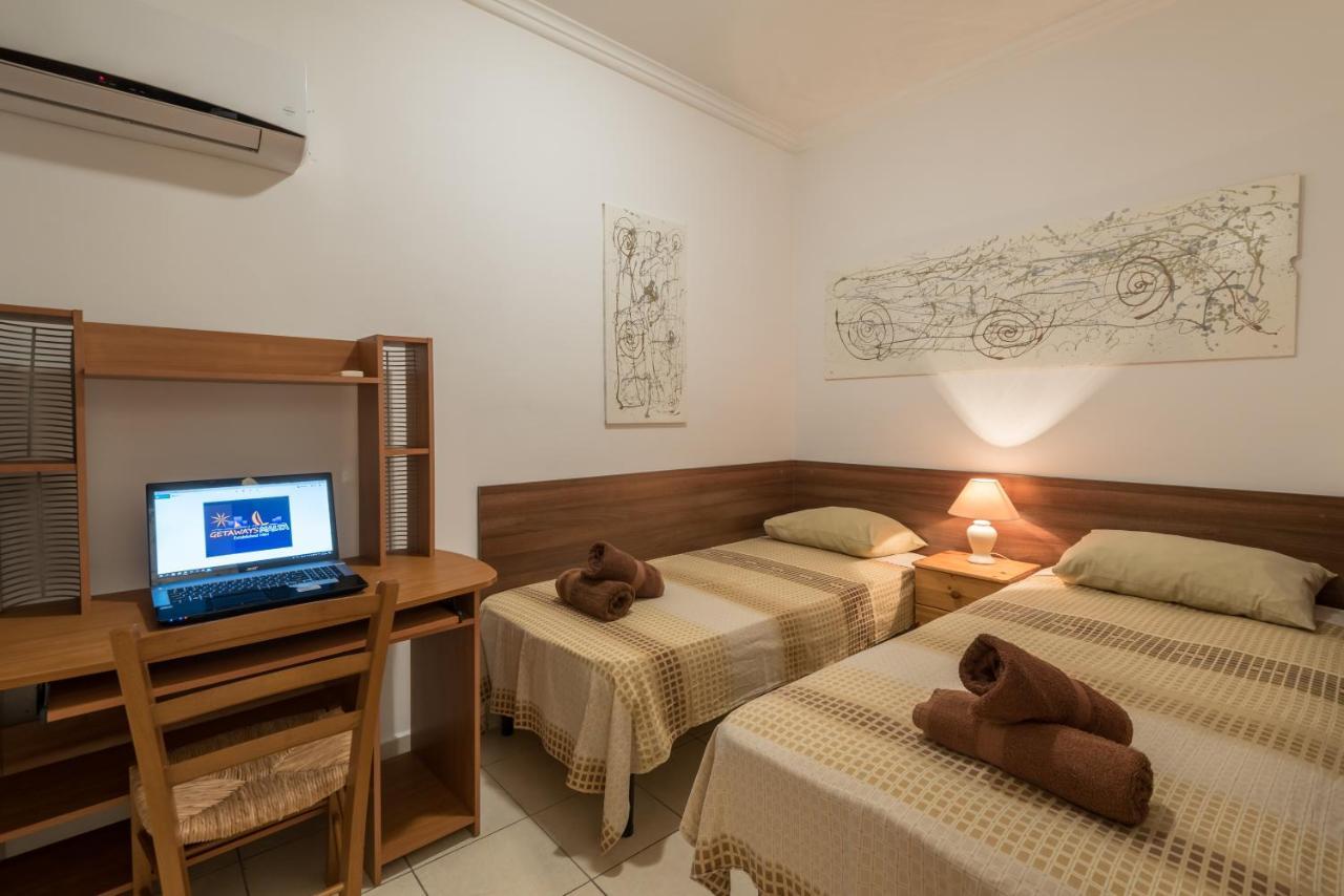 Spinola Bay Top Floor Seafront 3 Bedroom Apartment With Panoramic Sea Views - By Getawaysmalta Saint Julian's Luaran gambar